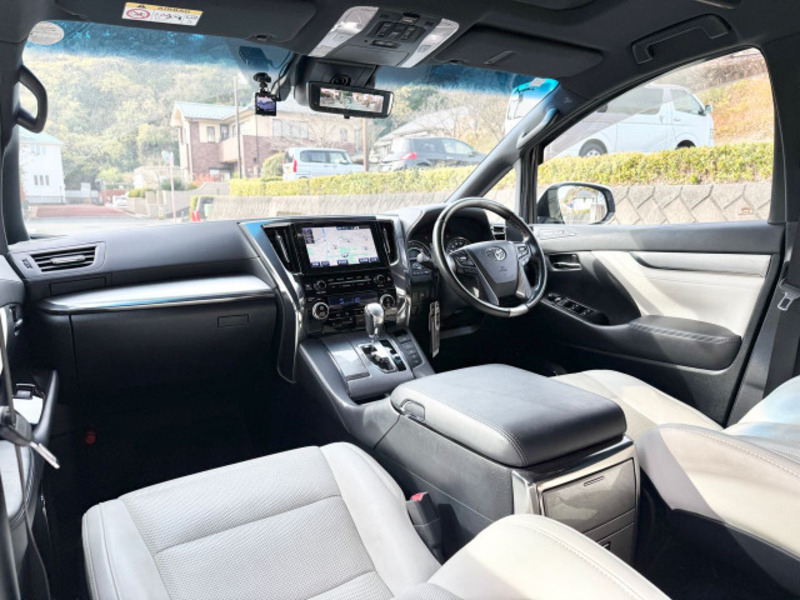 VELLFIRE-9