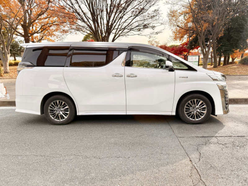 VELLFIRE-7