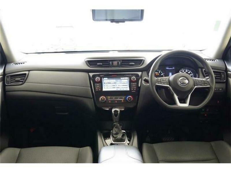 X-TRAIL