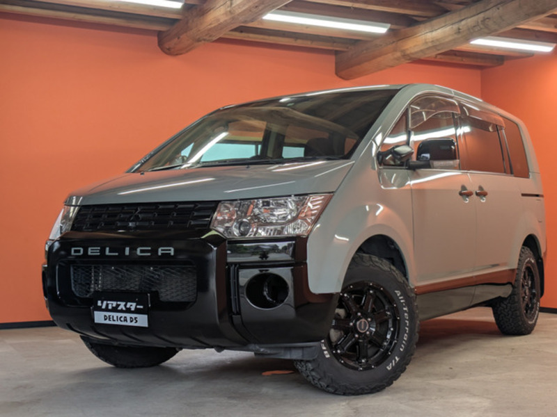 MITSUBISHI DELICA D5