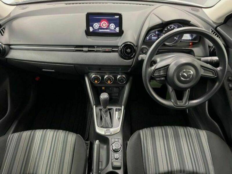 MAZDA2