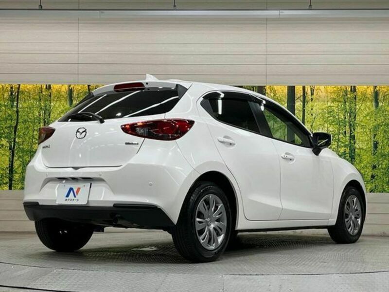 MAZDA2