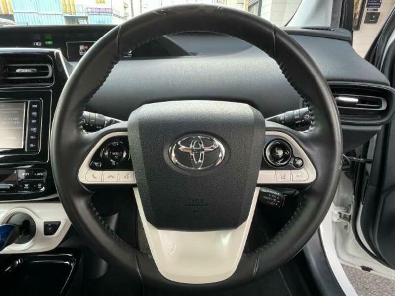PRIUS-17