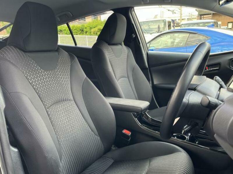 PRIUS-18