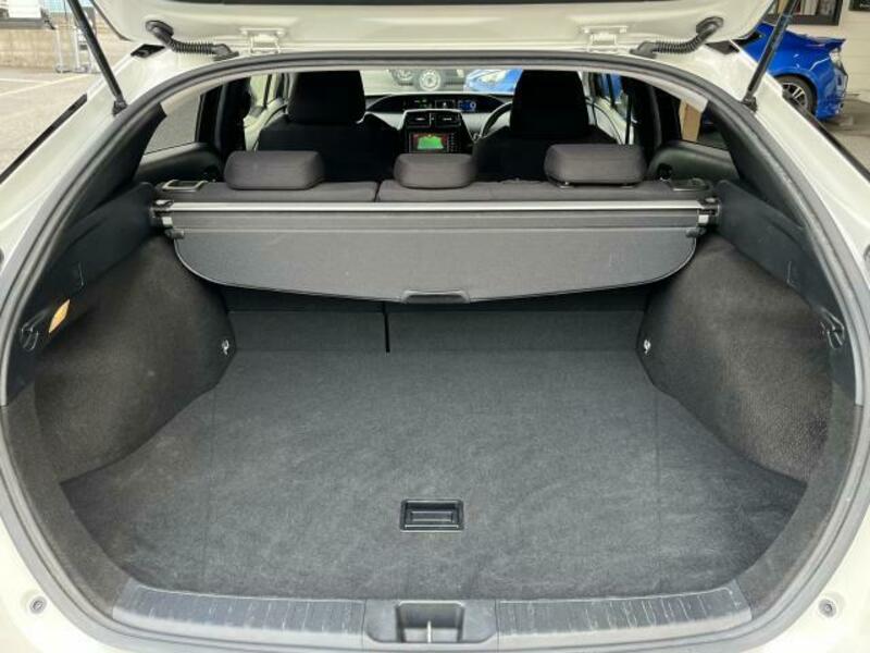 PRIUS-3