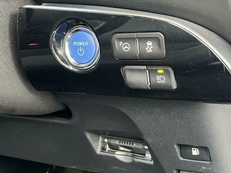 PRIUS-11