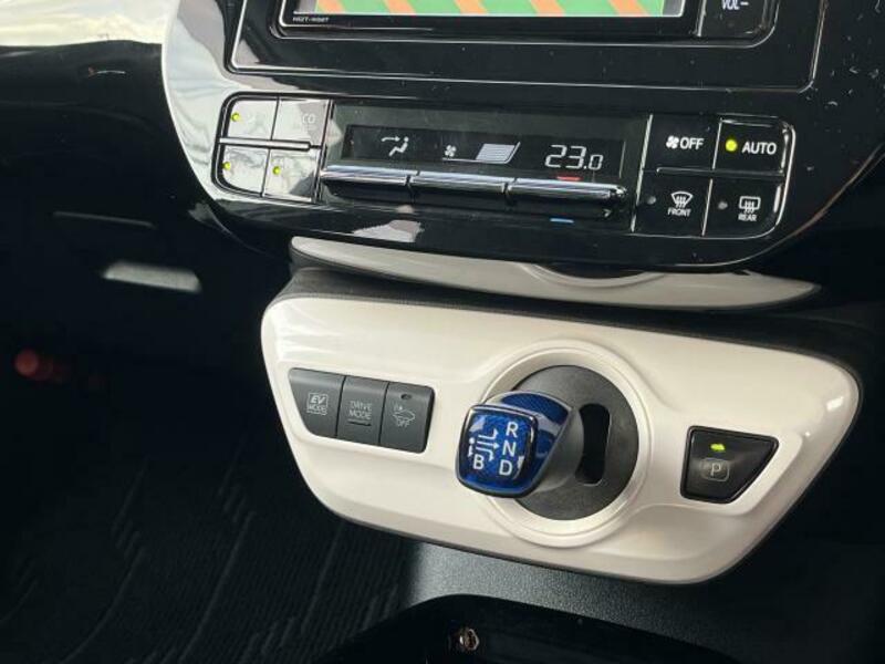 PRIUS-14
