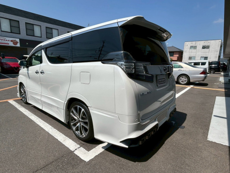 VELLFIRE