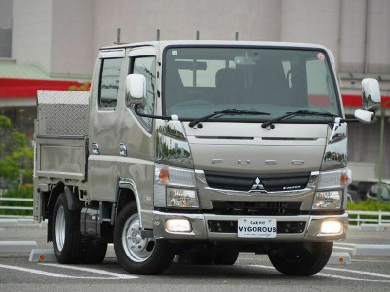 MITSUBISHI　CANTER