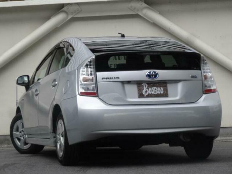 PRIUS-4