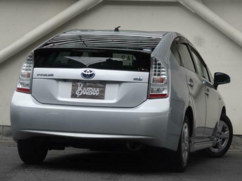 PRIUS-1