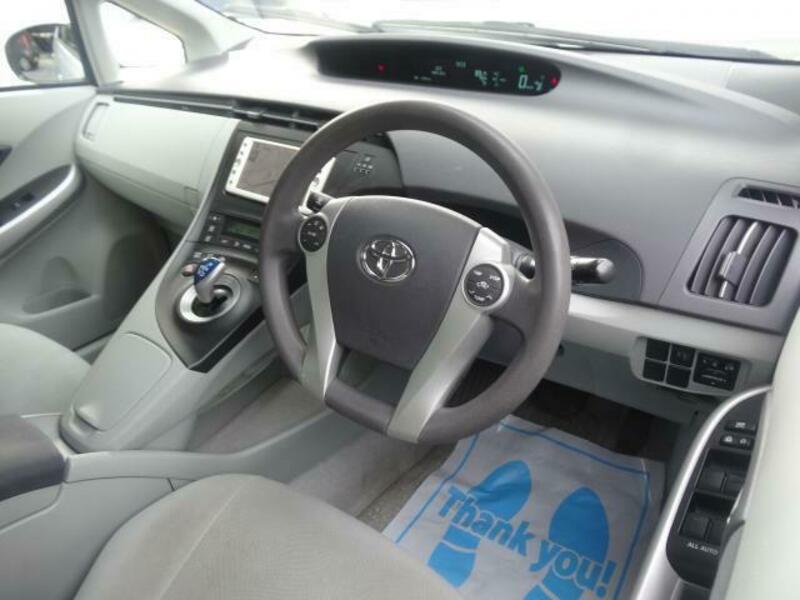 PRIUS-14