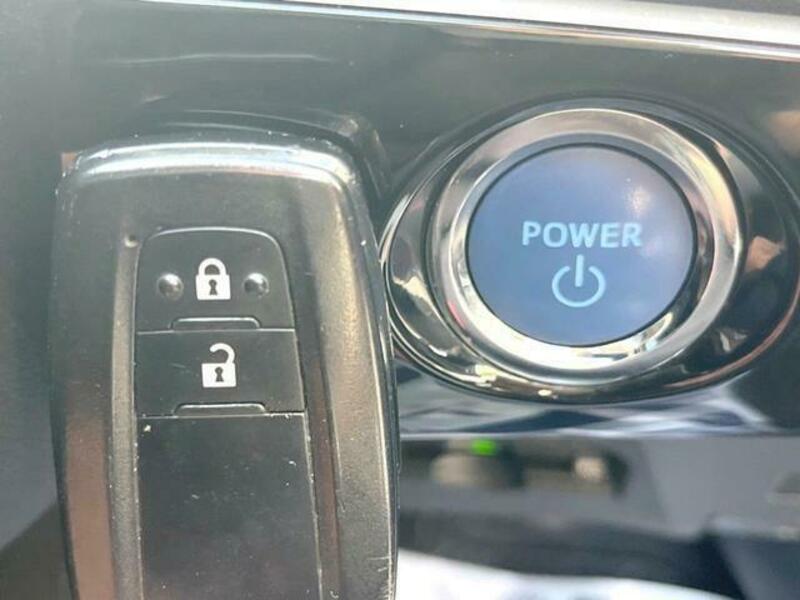PRIUS-4