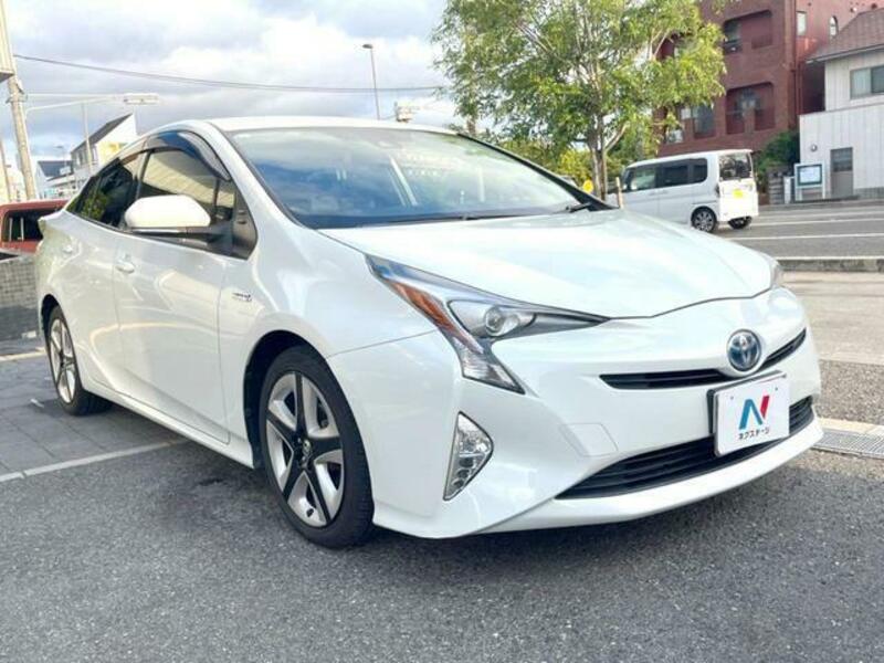 PRIUS-17