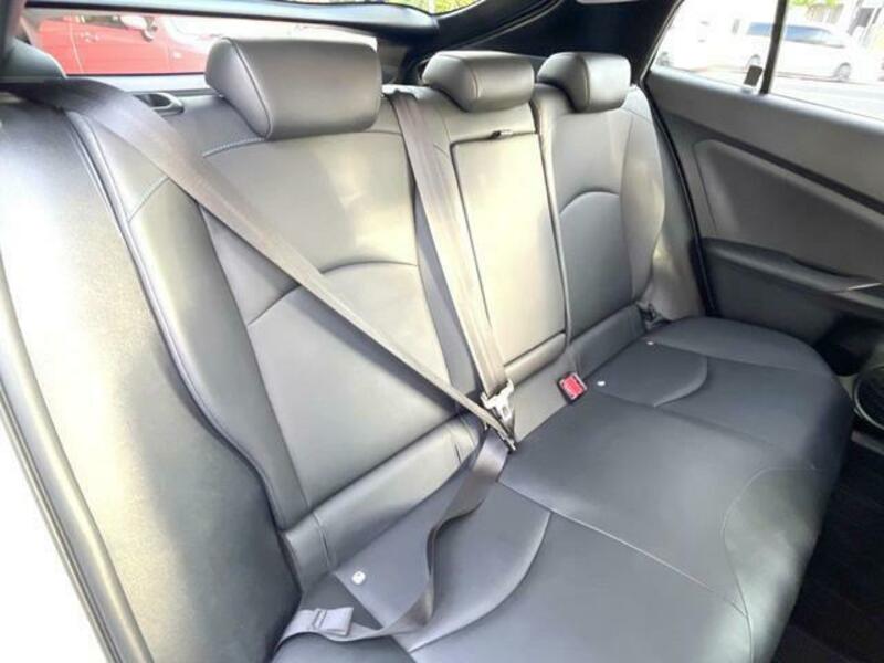 PRIUS-11