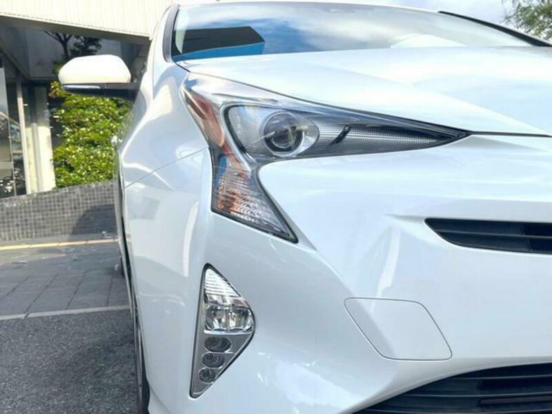 PRIUS-13