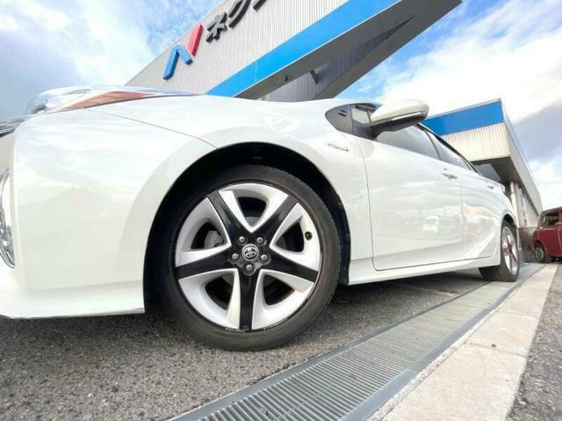 PRIUS-14
