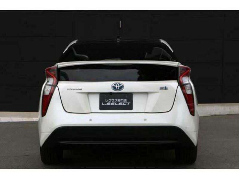 PRIUS-12