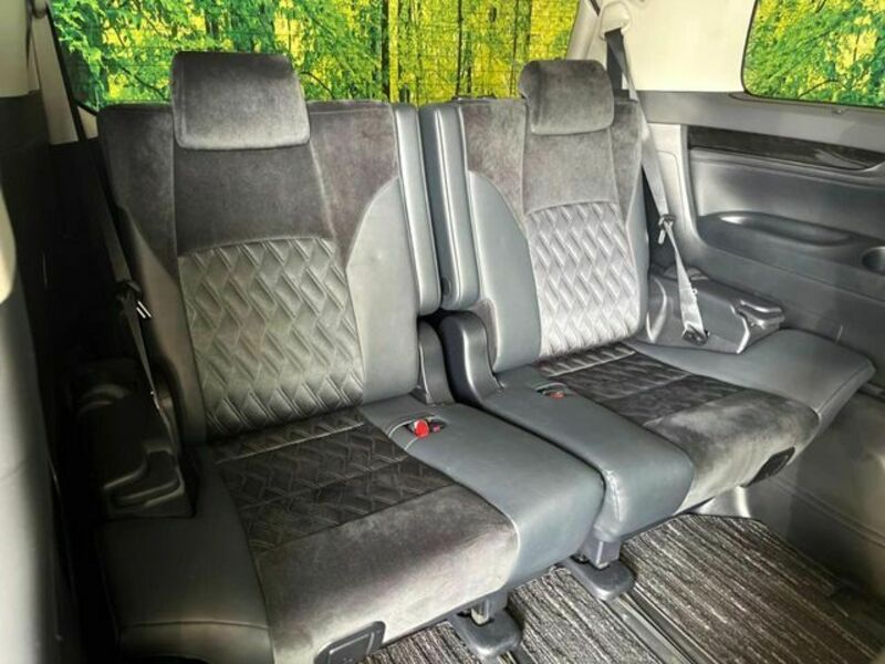 VELLFIRE-10