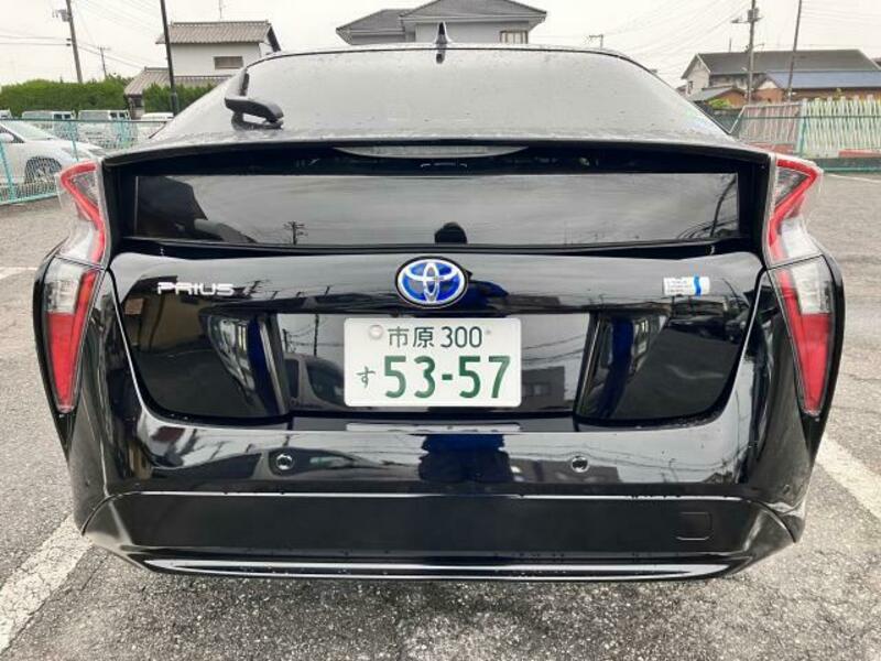 PRIUS-18