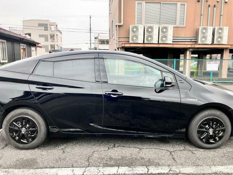 PRIUS-3