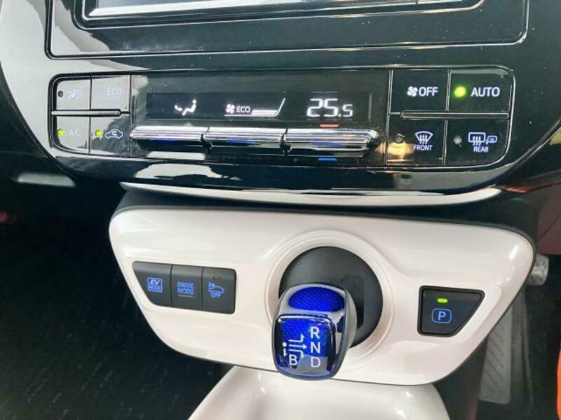 PRIUS-14