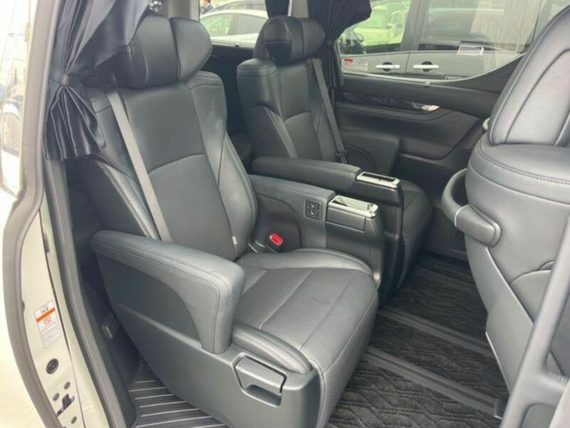 VELLFIRE-8