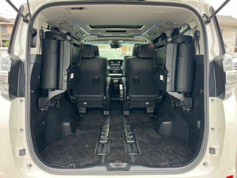 VELLFIRE-10