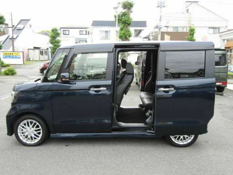 N BOX CUSTOM