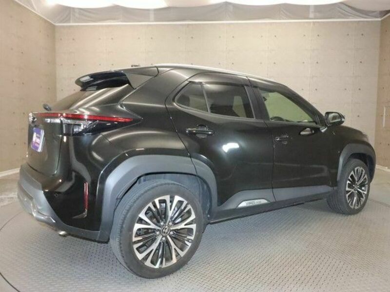 YARIS CROSS