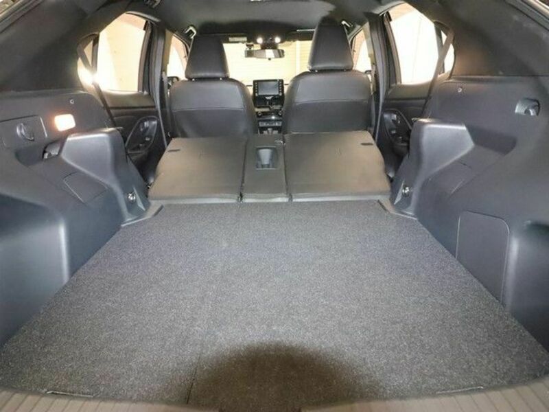 YARIS CROSS