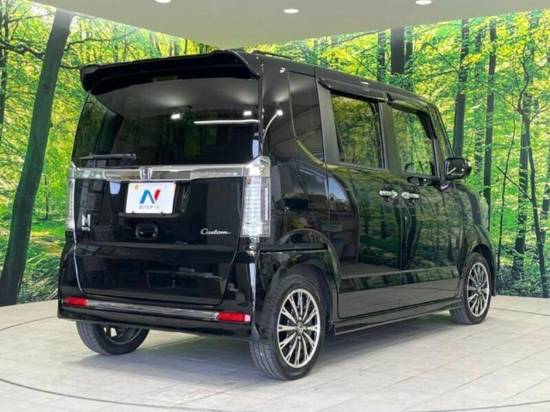 N BOX CUSTOM