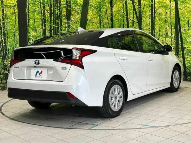 PRIUS-16