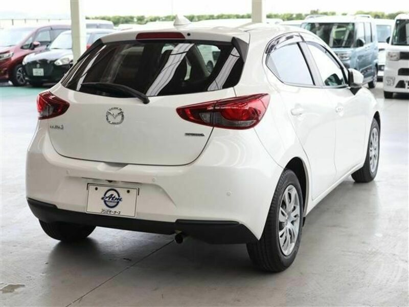 MAZDA2