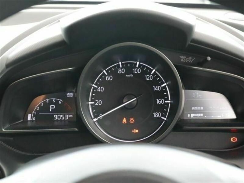 MAZDA2