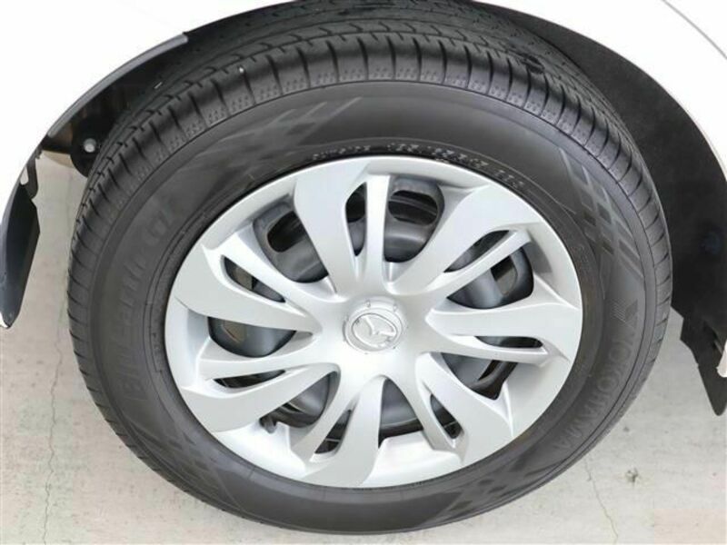 MAZDA2