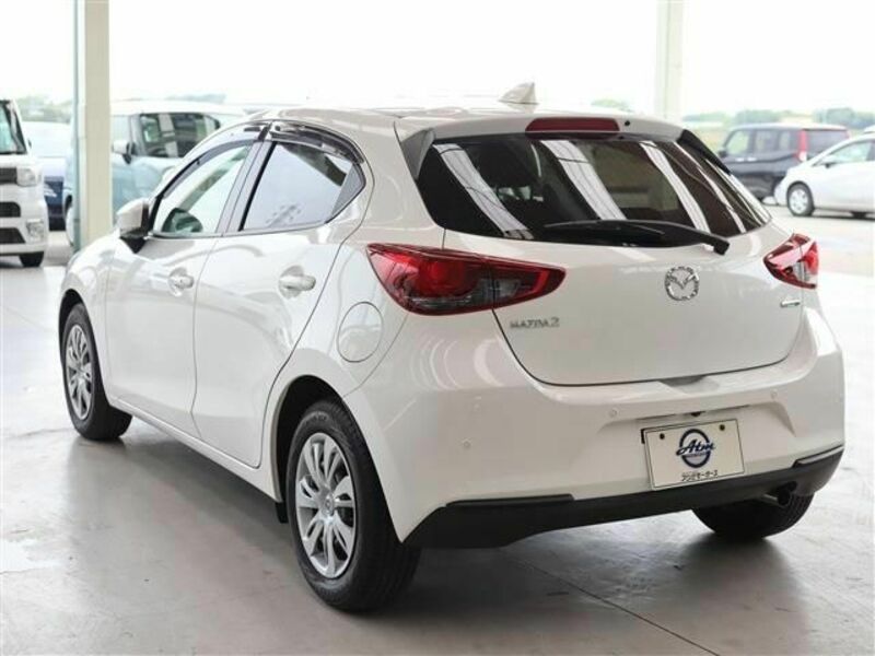 MAZDA2