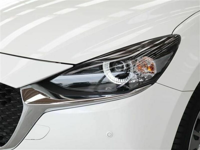 MAZDA2
