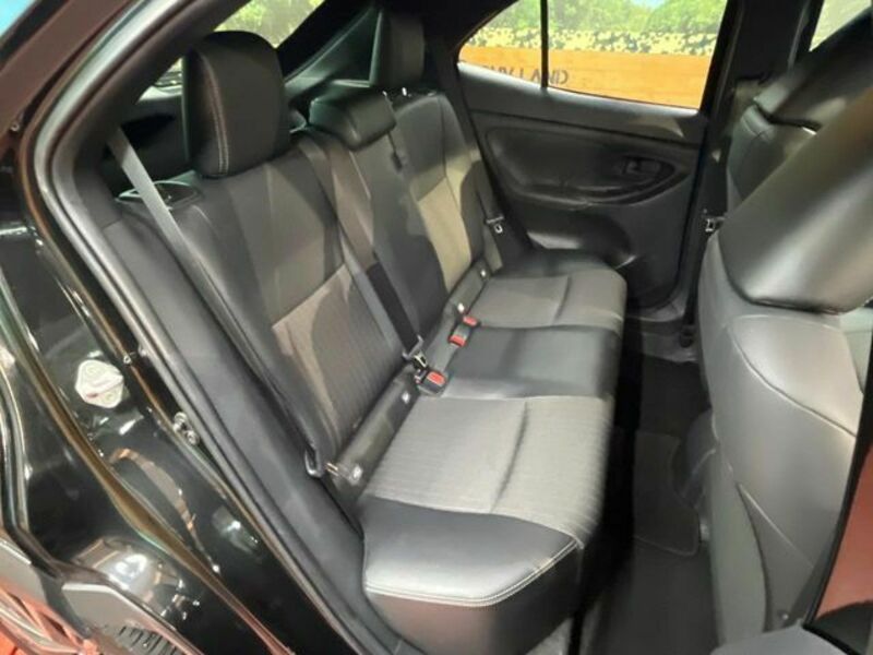 YARIS CROSS