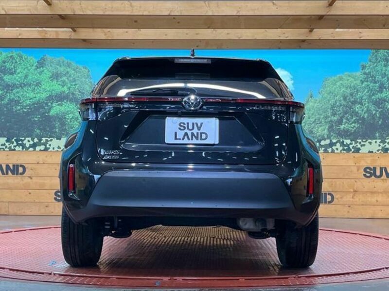 YARIS CROSS