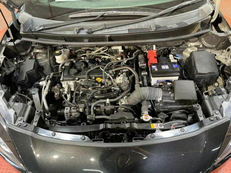 YARIS CROSS