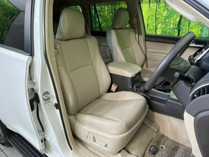 LAND CRUISER PRADO-7