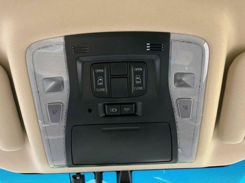 VELLFIRE-5