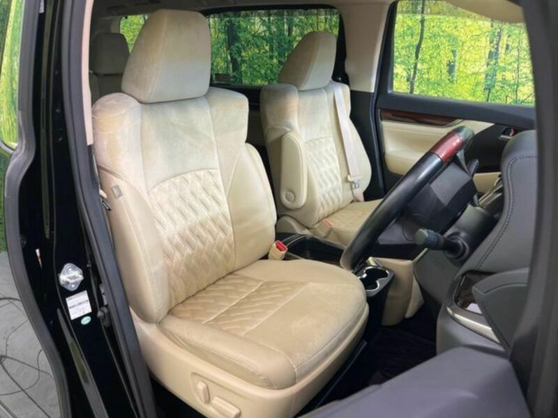 VELLFIRE-7