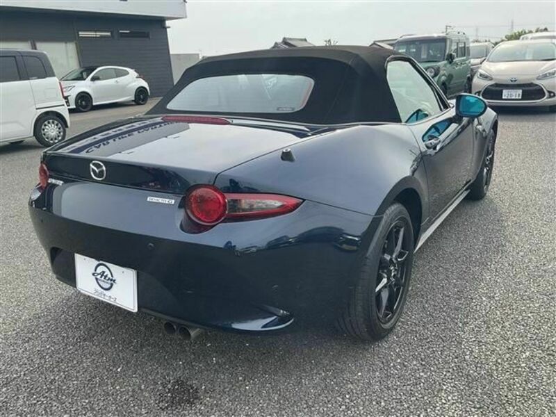 ROADSTER