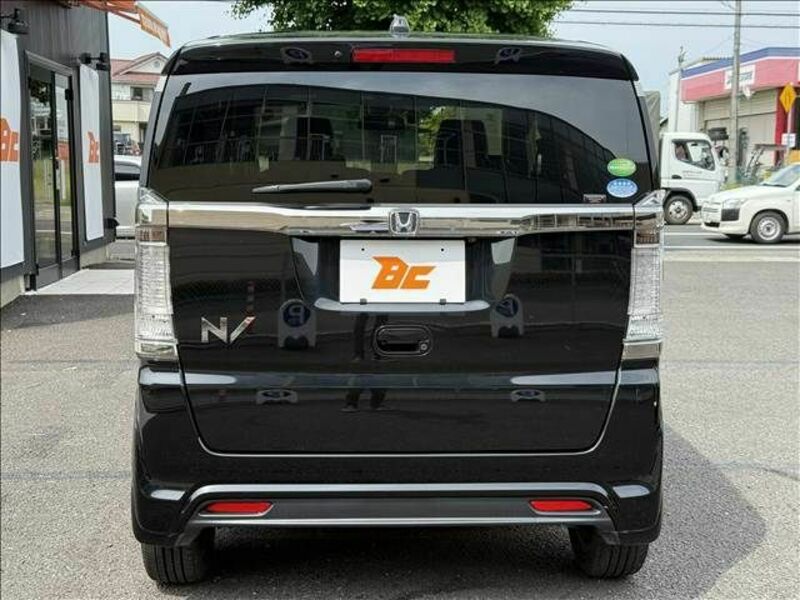 N BOX SLASH