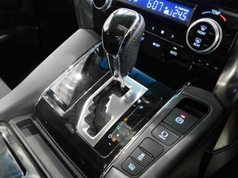 VELLFIRE-13