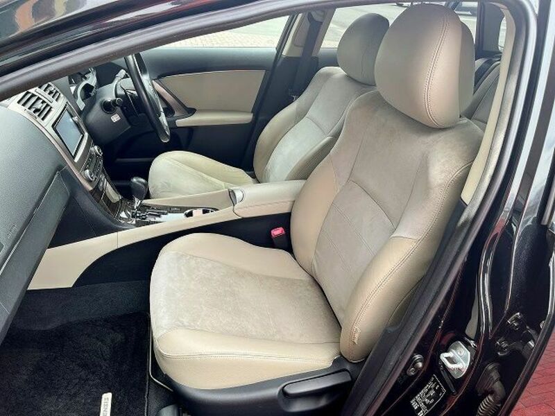 AVENSIS WAGON