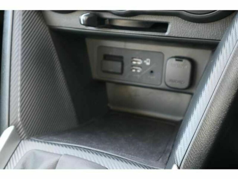MAZDA2-18