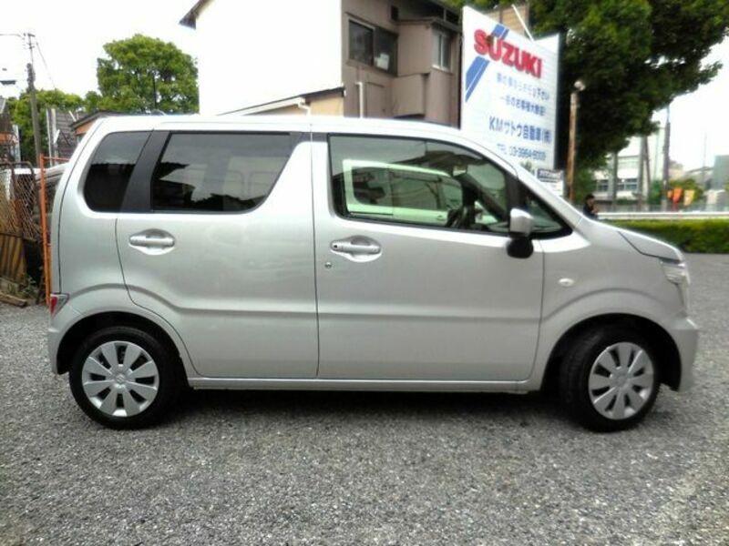 WAGON R